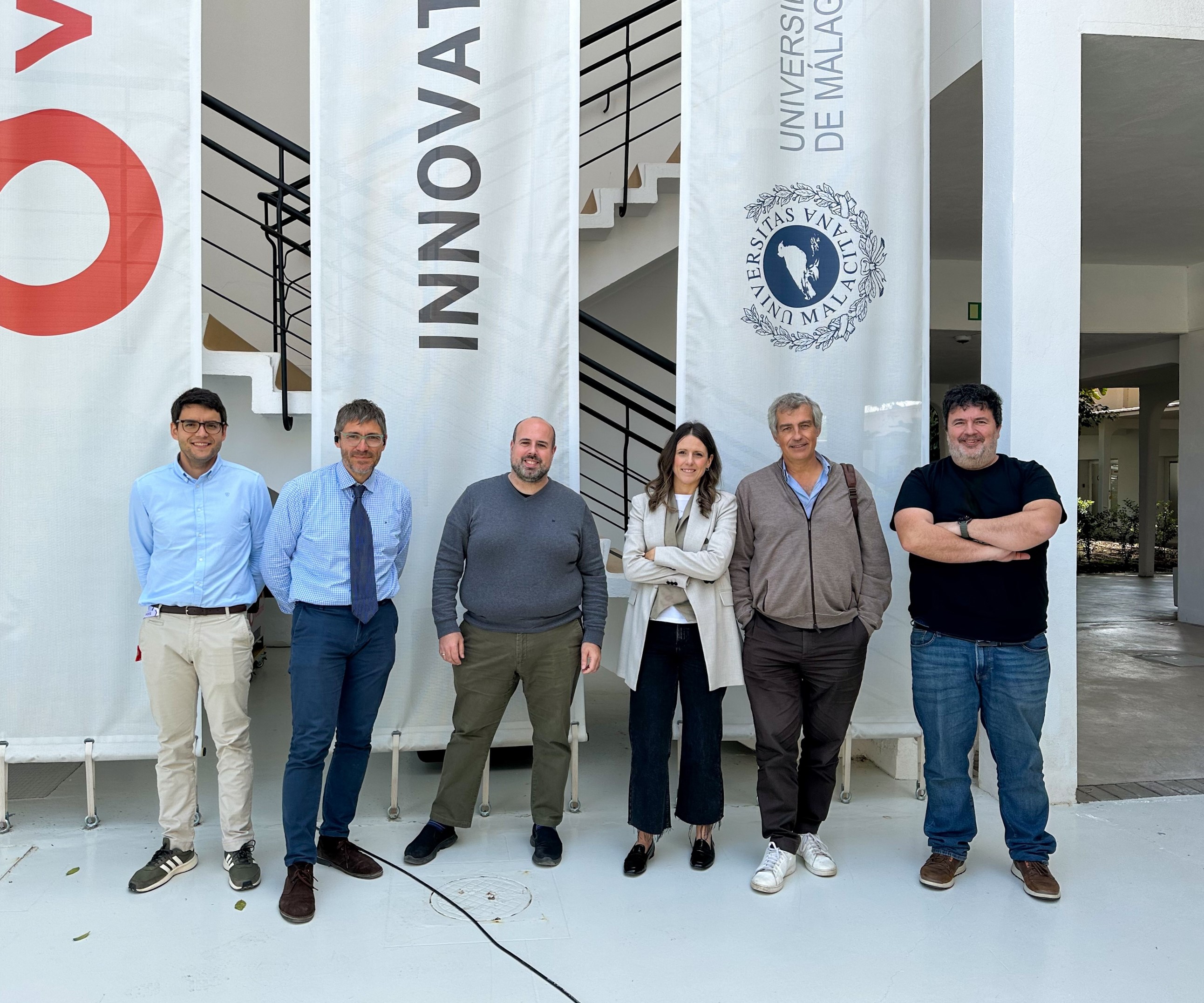 Vodafone and the University of Málaga collaborate to direct mobile signals closer to smartphones using photonic computer chips
